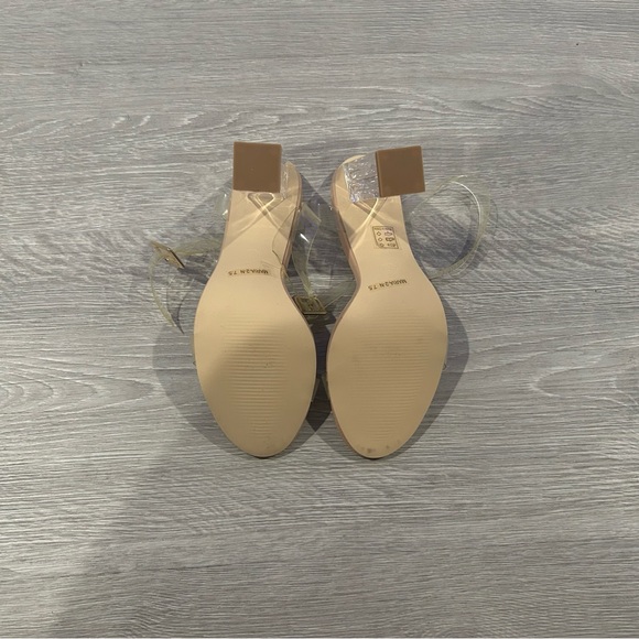 Clear Heels - Picture 5 of 5